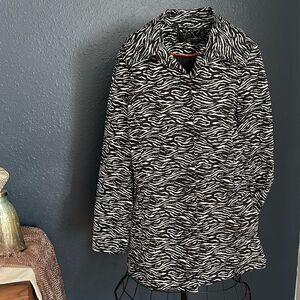 Animal print coat. Sz Large